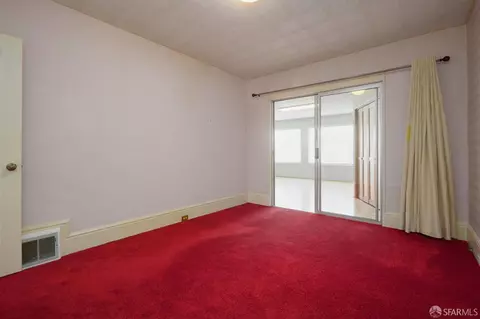 Bedroom - 1036 Munich St, San Francisco, CA 94112 photo 2 of 2