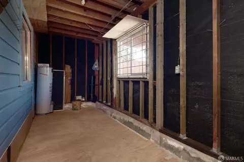 Entry Way - 1036 Munich St, San Francisco, CA 94112 photo 1 of 1
