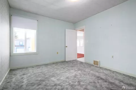 Bedroom - 1036 Munich St, San Francisco, CA 94112 photo 1 of 2