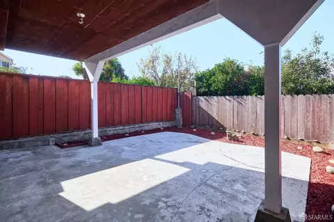 Exterior - 1036 Munich St, San Francisco, CA 94112 photo 3 of 3
