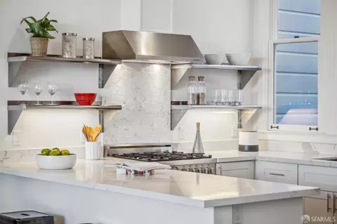 832 Bay St, San Francisco, CA 94109 photo 14