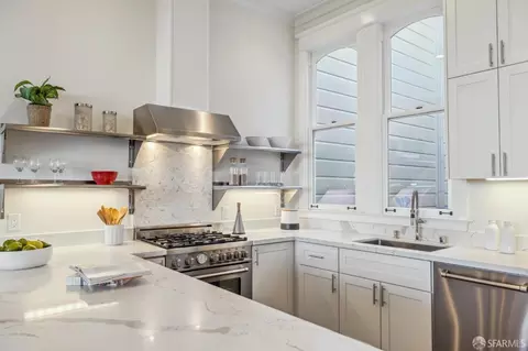 832 Bay St, San Francisco, CA 94109 photo 13