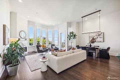 832 Bay St, San Francisco, CA 94109 photo 2