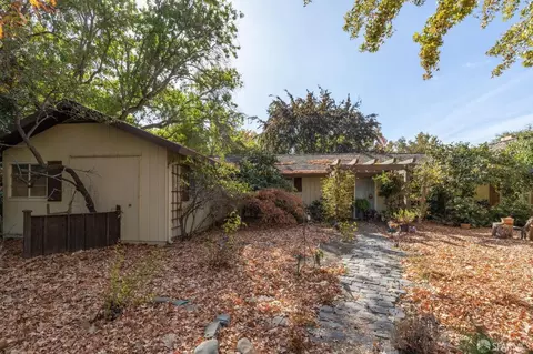 521 Windsor Dr, Menlo Park, CA 94025