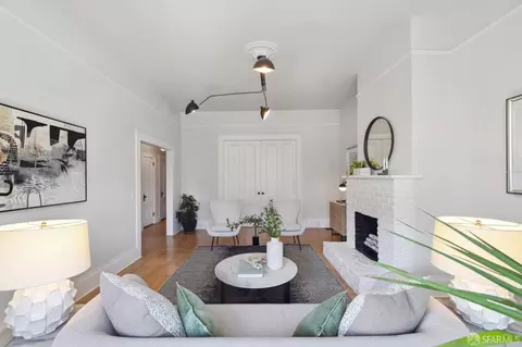 Living - 326 Eureka St, San Francisco, CA 94114 photo 6 of 6