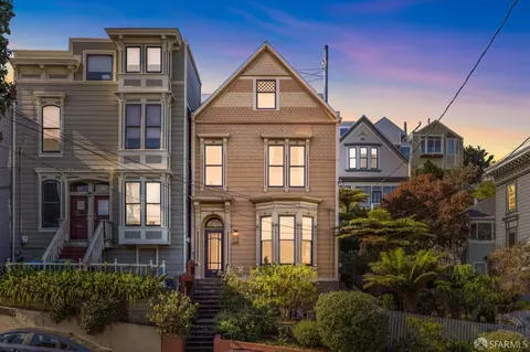 Exterior - 326 Eureka St, San Francisco, CA 94114 photo 2 of 11