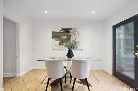 Dining - 326 Eureka St, San Francisco, CA 94114 photo 4 of 4