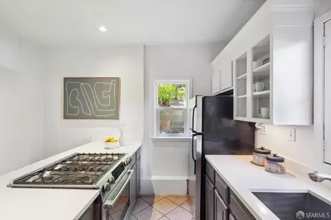 Kitchen - 326 Eureka St, San Francisco, CA 94114 photo 4 of 6