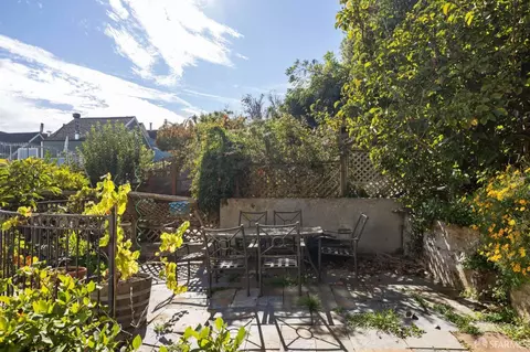 Exterior - 326 Eureka St, San Francisco, CA 94114 photo 10 of 11