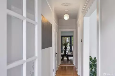 Entry Way - 326 Eureka St, San Francisco, CA 94114 photo 1 of 1