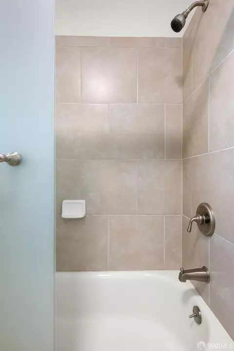 Bath - 280 Dover Dr, Walnut Creek, CA 94598 photo 2 of 5