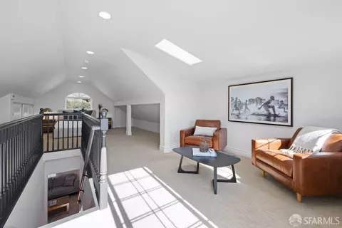Entry Way - 39 Arbor St, San Francisco, CA 94131 photo 3 of 10