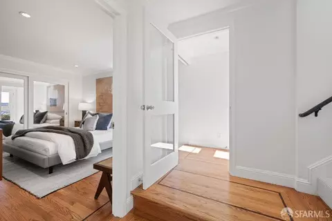 Entry Way - 39 Arbor St, San Francisco, CA 94131 photo 7 of 10