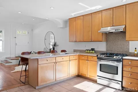 Kitchen - 39 Arbor St, San Francisco, CA 94131 photo 3 of 6