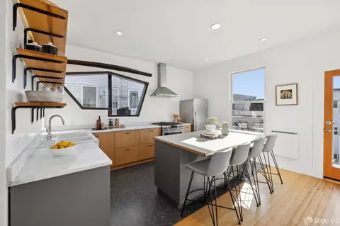 Kitchen - 146 Dore St, San Francisco, CA 94103 photo 3 of 8