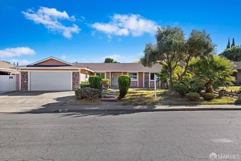 5 Kingswood Dr, Pittsburg, CA 94565
