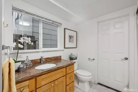 Bath - 247 Cumberland St, San Francisco, CA 94114 photo 2 of 2