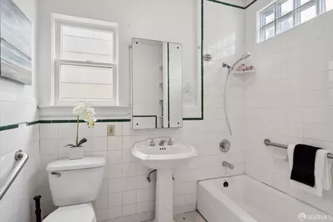 Bath - 247 Cumberland St, San Francisco, CA 94114 photo 1 of 2