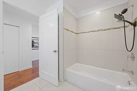 Bath - 279 Topeka Ave, San Francisco, CA 94124 photo 4 of 5