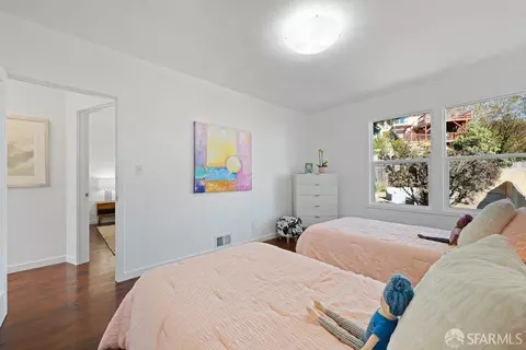 Bedroom - 279 Topeka Ave, San Francisco, CA 94124 photo 6 of 11