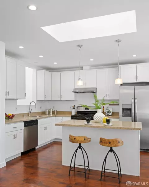 Kitchen - 279 Topeka Ave, San Francisco, CA 94124 photo 6 of 9