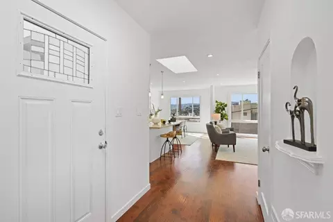 Entry Way - 279 Topeka Ave, San Francisco, CA 94124 photo 1 of 3