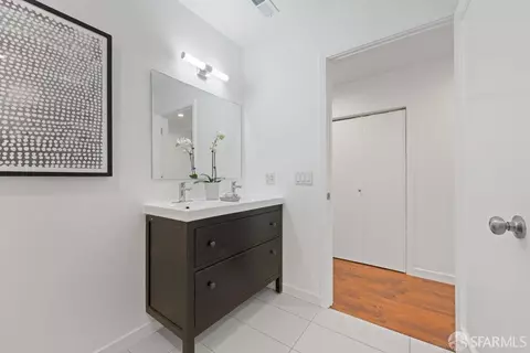 Bath - 279 Topeka Ave, San Francisco, CA 94124 photo 5 of 5