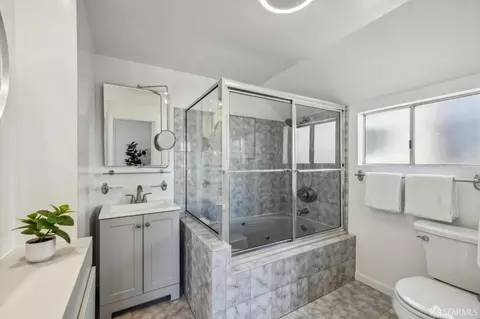 Bath - 3234 Anza St, San Francisco, CA 94121 photo 1 of 4