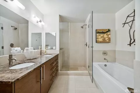 Bath - 301 Main St #29C, San Francisco, CA 94105 photo 3 of 3