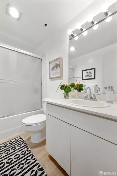 Bath - 601 Van Ness Ave #827, San Francisco, CA 94102 photo 2 of 2