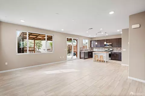 Living - 147 Davisco Dr, Oakley, CA 94561 photo 3 of 3