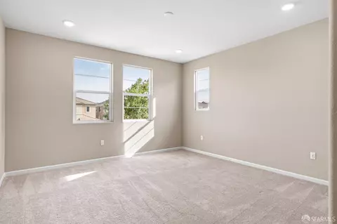 Bedroom - 147 Davisco Dr, Oakley, CA 94561 photo 6 of 8