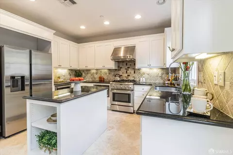 Kitchen - 101 Seapoint Ct, Richmond, CA 94801 photo 2 of 5