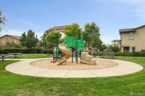 Exterior - 101 Seapoint Ct, Richmond, CA 94801 photo 9 of 10