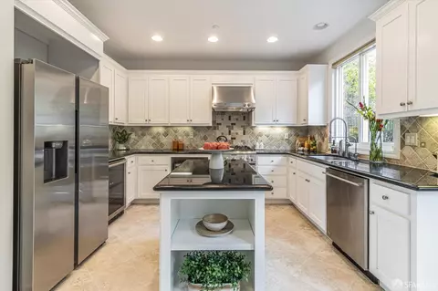 Kitchen - 101 Seapoint Ct, Richmond, CA 94801 photo 3 of 5
