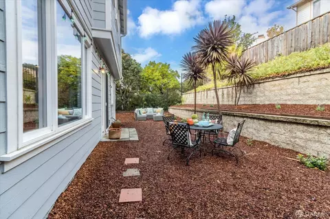 Exterior - 101 Seapoint Ct, Richmond, CA 94801 photo 4 of 10