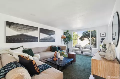Living - 2519 44th Ave, San Francisco, CA 94116 photo 2 of 3
