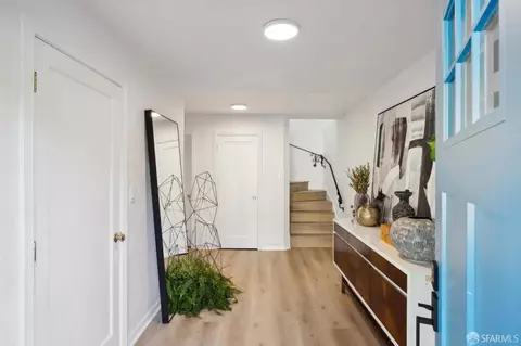 Entry Way - 2519 44th Ave, San Francisco, CA 94116 photo 1 of 1