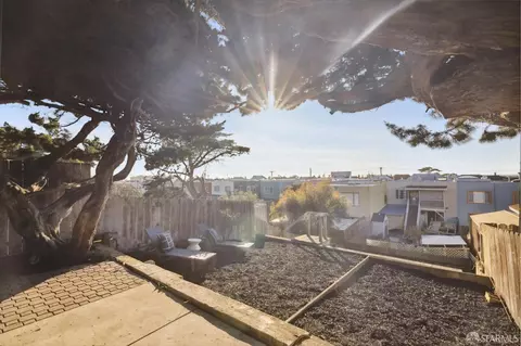 Exterior - 2519 44th Ave, San Francisco, CA 94116 photo 3 of 3