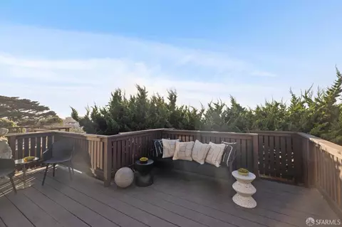 Exterior - 2519 44th Ave, San Francisco, CA 94116 photo 2 of 3