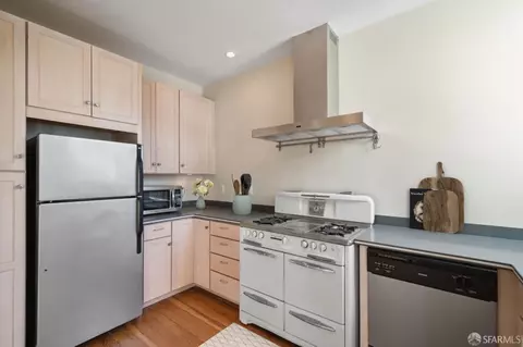 1086 Capp St, San Francisco, CA 94110 photo 12