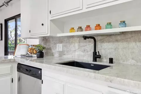 Kitchen - 220 Cypress St #C, Alameda, CA 94501 photo 5 of 5
