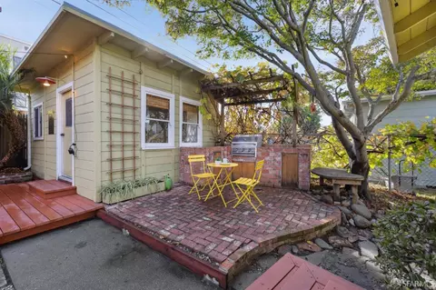 Exterior - 220 Cypress St #C, Alameda, CA 94501 photo 14 of 16