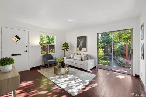 Living - 220 Cypress St #C, Alameda, CA 94501 photo 1 of 1