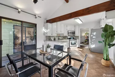 Dining - 220 Cypress St #C, Alameda, CA 94501 photo 4 of 4