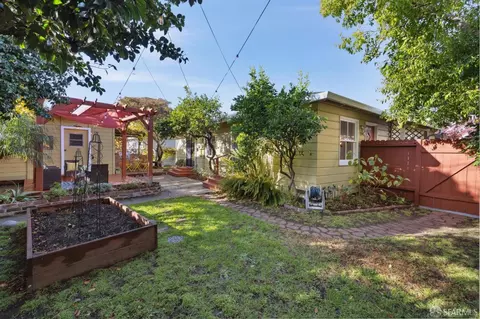 Exterior - 220 Cypress St #C, Alameda, CA 94501 photo 8 of 16