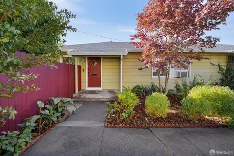 Exterior - 220 Cypress St #C, Alameda, CA 94501 photo 1 of 16