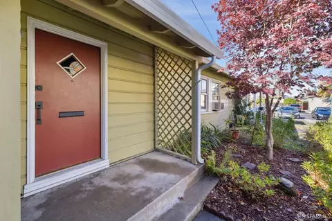 Exterior - 220 Cypress St #C, Alameda, CA 94501 photo 2 of 16