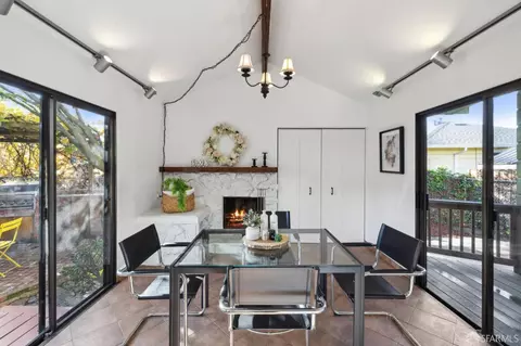 Dining - 220 Cypress St #C, Alameda, CA 94501 photo 2 of 4