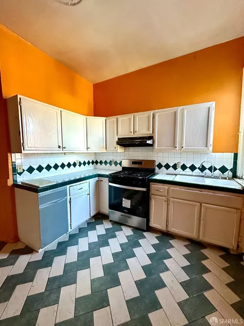 35 Allison St, San Francisco, CA 94112 photo 19